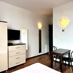 I *